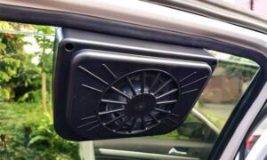 Ventilation-fan-to-keep-car-Cool-in-Summer